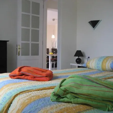 Niki Mit Beheiztem Gemeinschaftspool Fuer 2 Appartments *