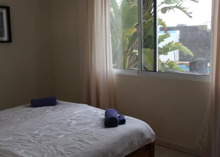 Niki Mit Beheiztem Gemeinschaftspool Fuer 2 Appartments *