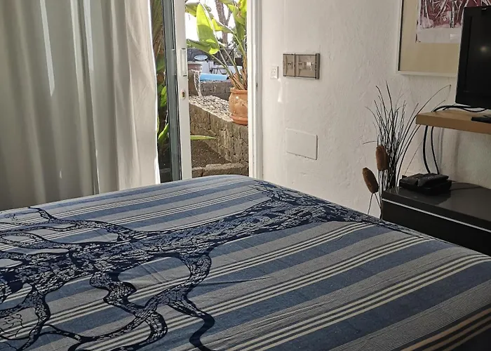 Niki Mit Beheiztem Gemeinschaftspool Fuer 2 Appartments Apartament